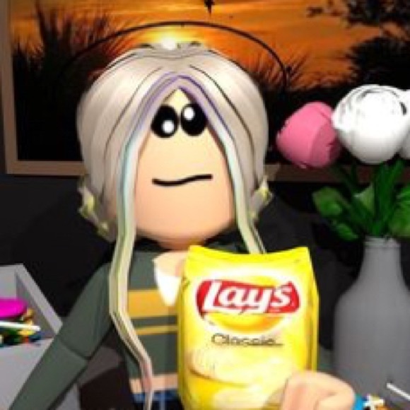 Meet your Posher, Chloe - Picture 1 of 1